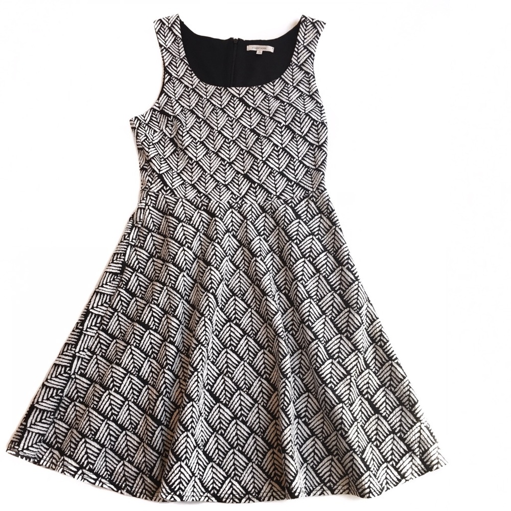 41 HAWTHORN | Stitch Fix Fit n Flare Dress Size S